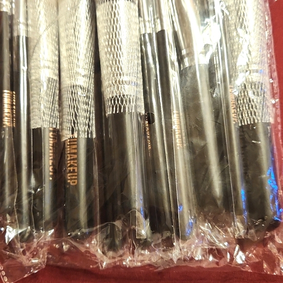 15 makeup brushes - Picture 8 of 8